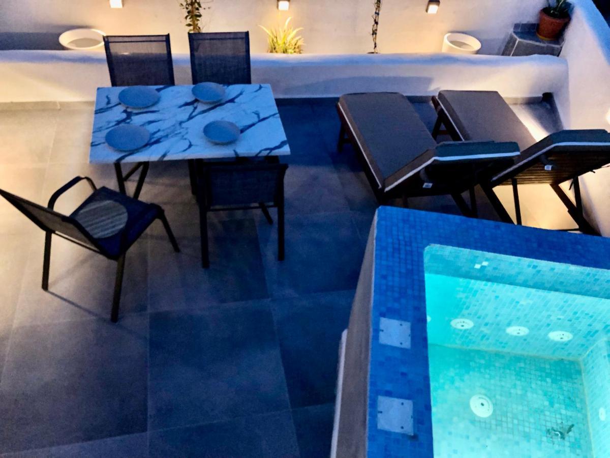The Muses Of Santorini Private Jacuzzi Suites Vóthon Dış mekan fotoğraf