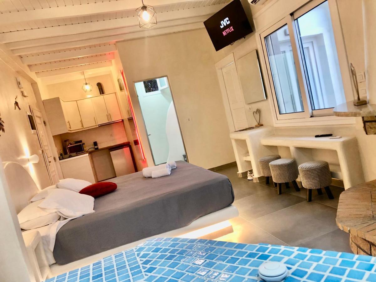 The Muses Of Santorini Private Jacuzzi Suites Vóthon Dış mekan fotoğraf