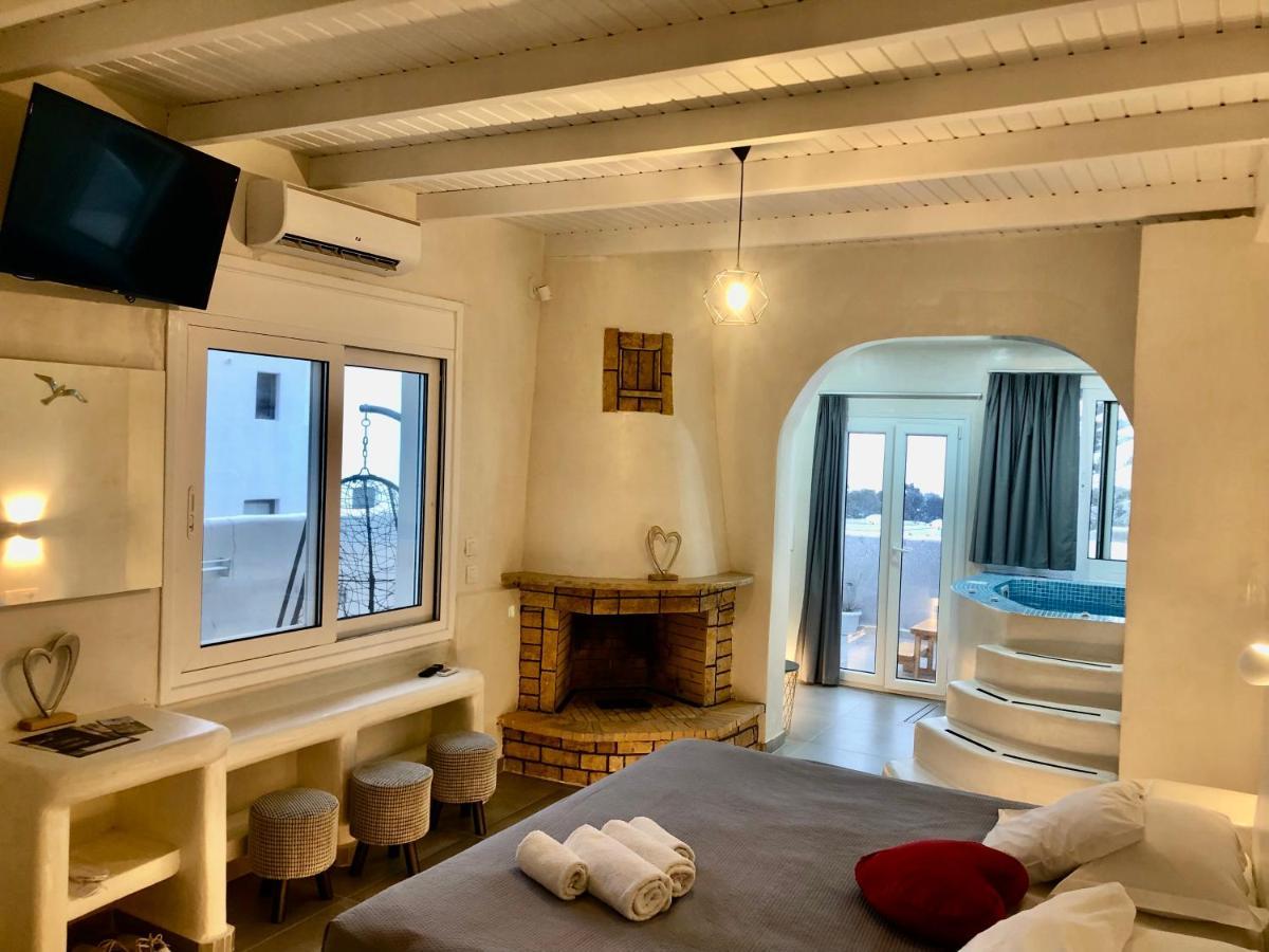 The Muses Of Santorini Private Jacuzzi Suites Vóthon Dış mekan fotoğraf
