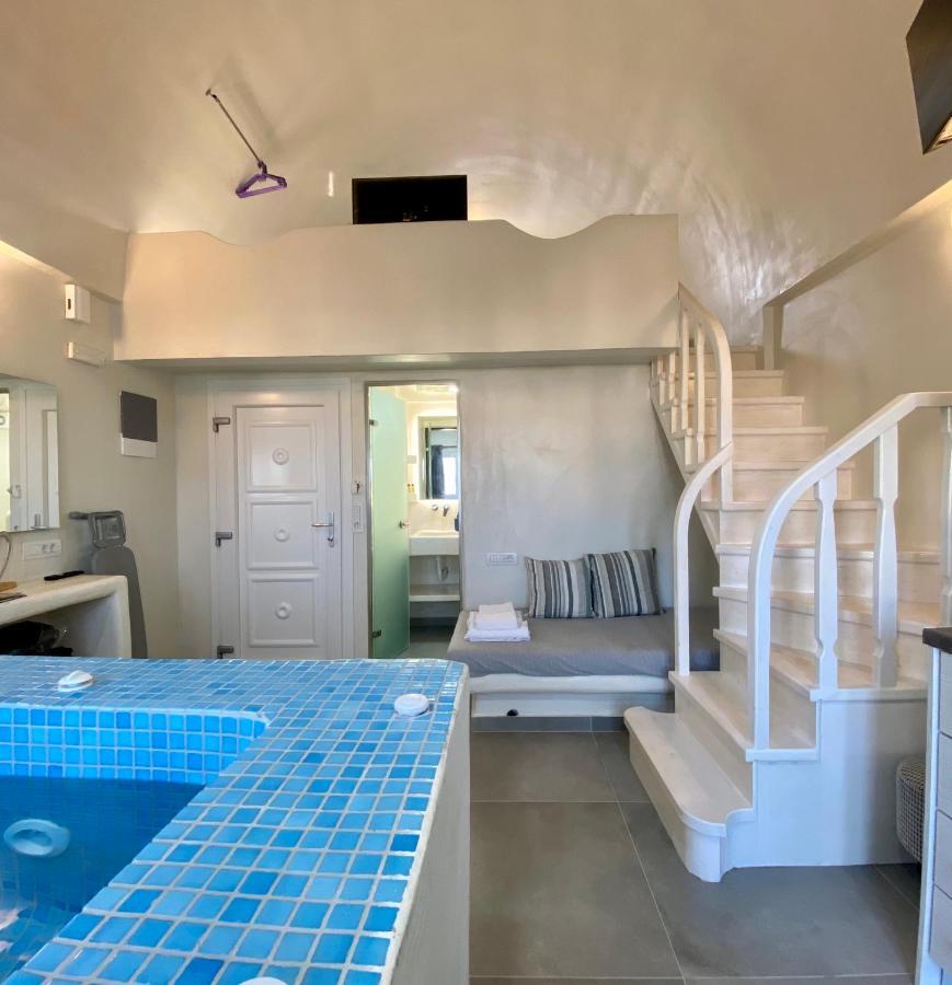 The Muses Of Santorini Private Jacuzzi Suites Vóthon Dış mekan fotoğraf