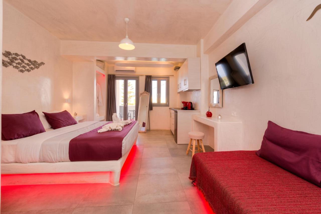 The Muses Of Santorini Private Jacuzzi Suites Vóthon Dış mekan fotoğraf